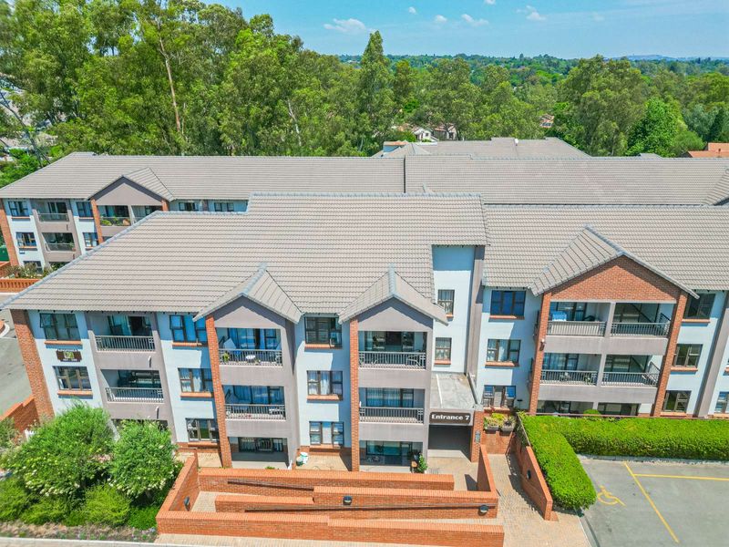 Apartment For Sale in Douglasdale - Photo 2