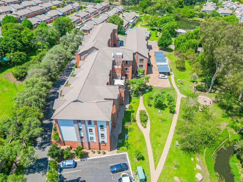 Apartment For Sale in Douglasdale - Photo 3