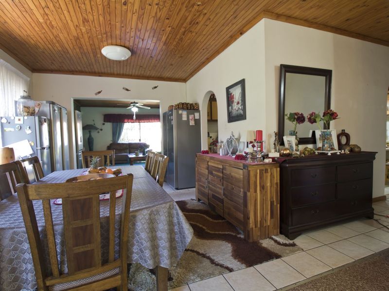 House For Sale in Bayview - Photo 9