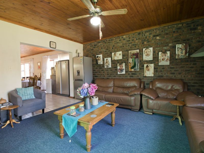 House For Sale in Bayview - Photo 7