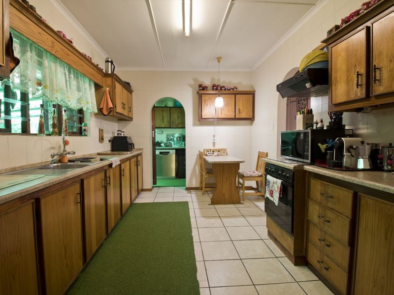 House For Sale in Bayview - Photo 10