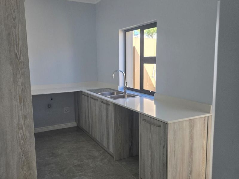 House For Sale in Mount Royal Golf Estate - Photo 8