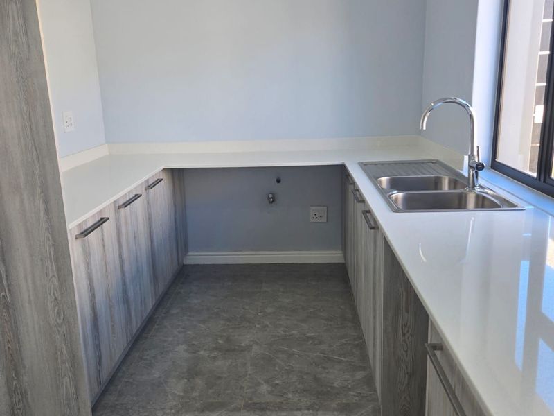 House For Sale in Mount Royal Golf Estate - Photo 7