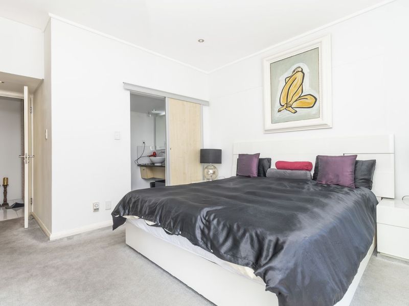 Apartment For Sale in Morningside - Photo 9