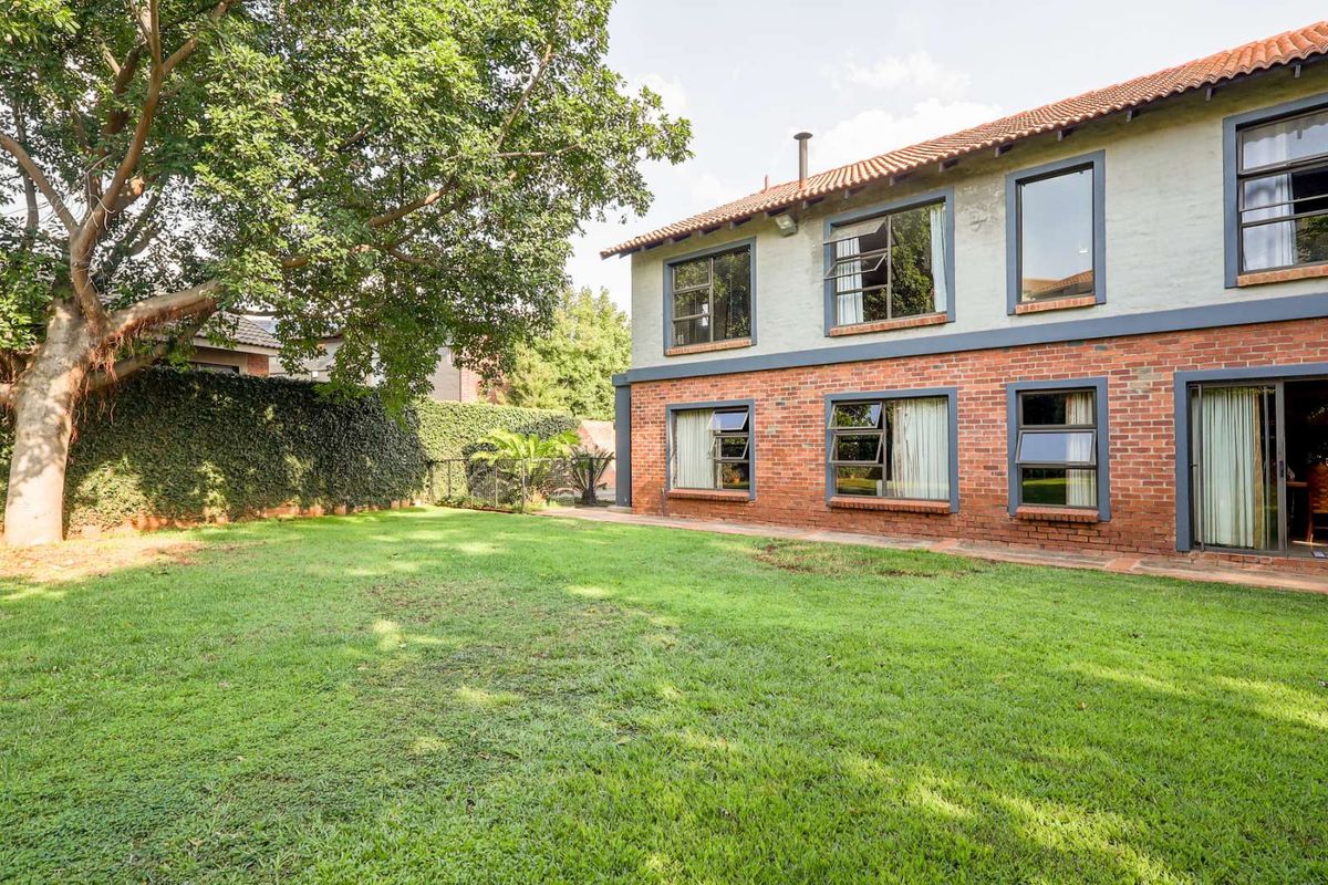 House For Sale in Olympus AH - Photo 3