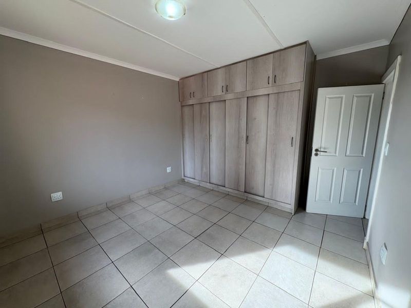 Townhouse For Sale in Hadison Park - Photo 10