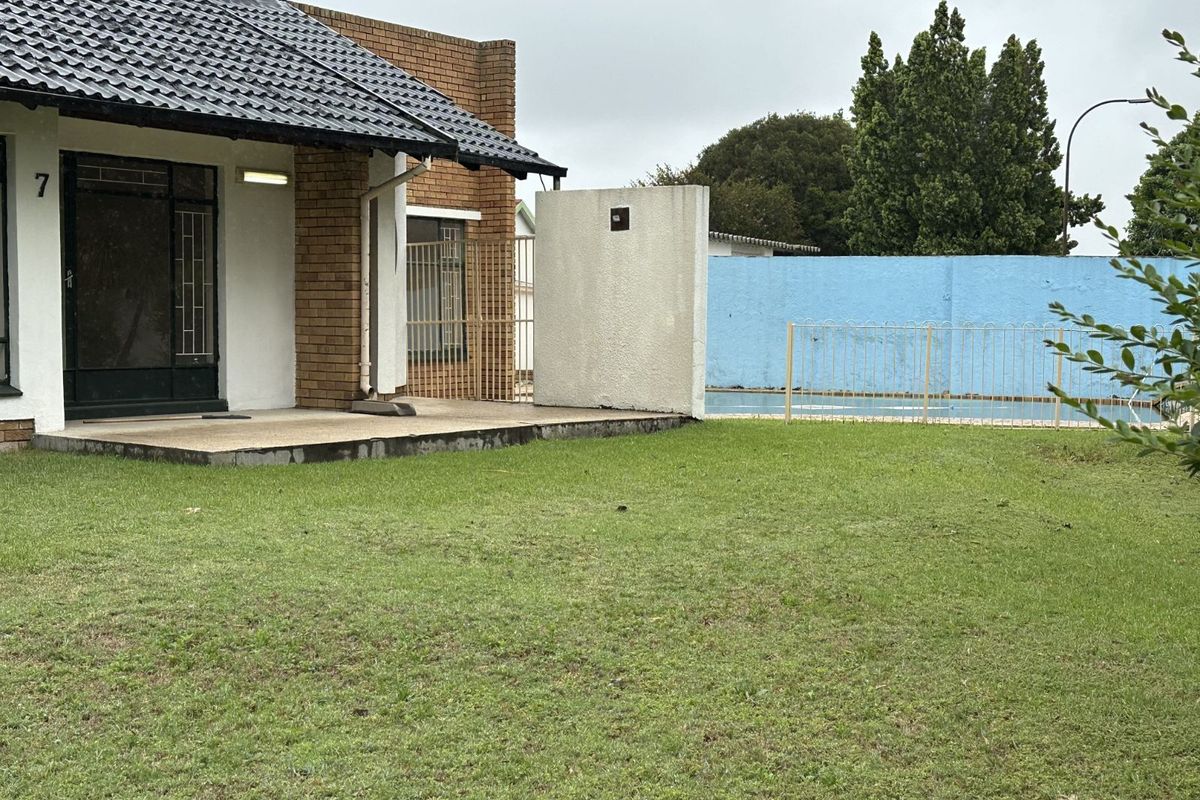 House For Sale in Sunset Park - Photo 4