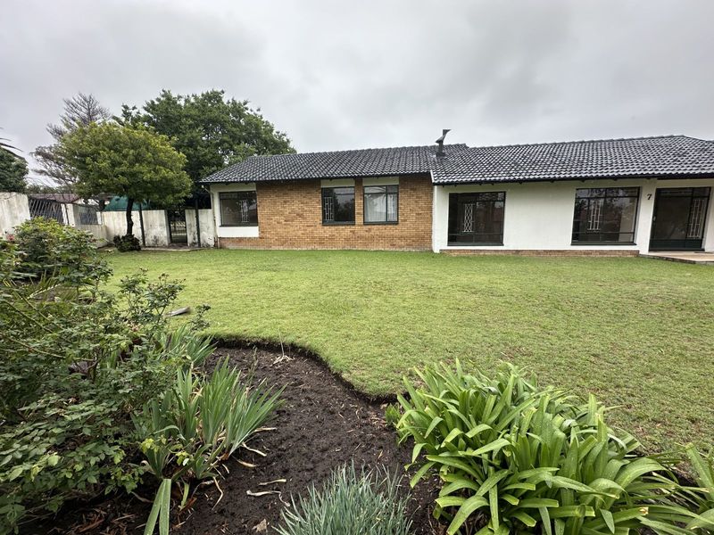 House For Sale in Sunset Park - Photo 3