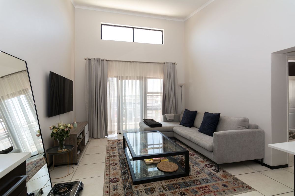 Apartment For Sale in Greenstone Hill - Photo 4