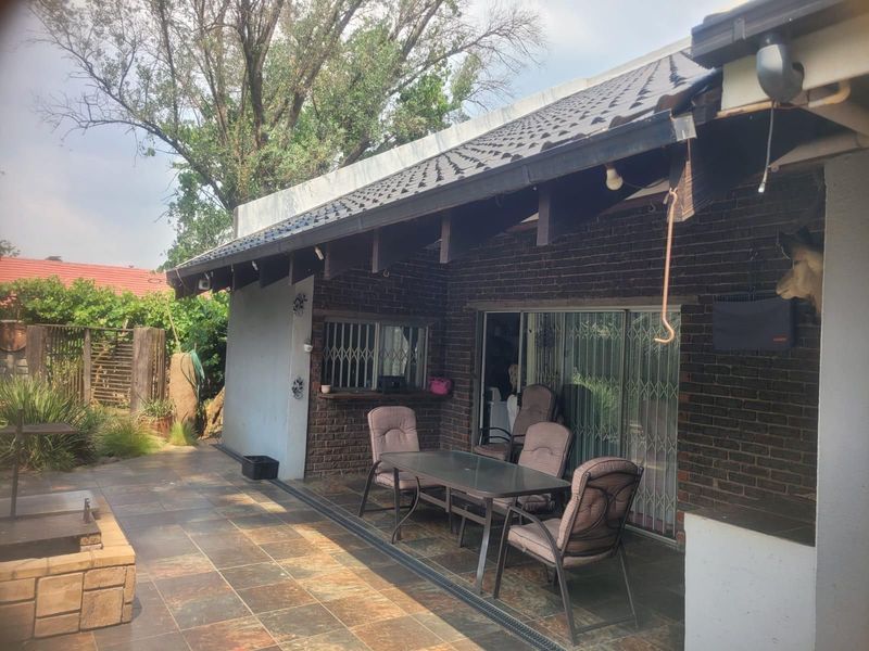 House For Sale in Hoeveld Park - Photo 9