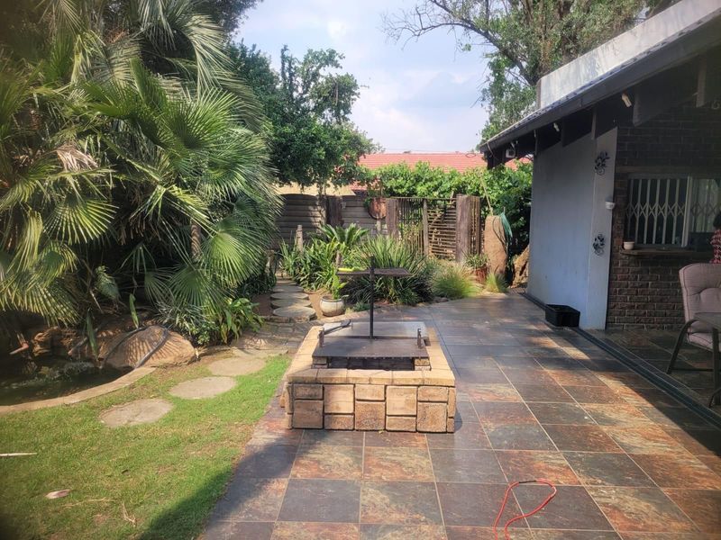 House For Sale in Hoeveld Park - Photo 1