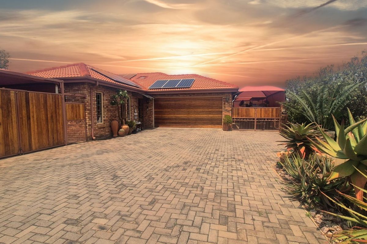 House For Sale in Rietvalleirand - Photo 2