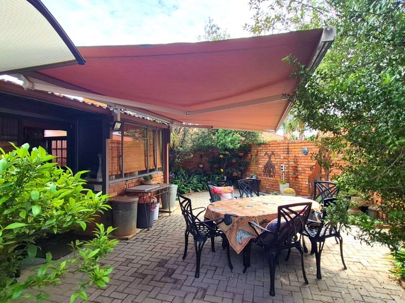 House For Sale in Rietvalleirand - Photo 6