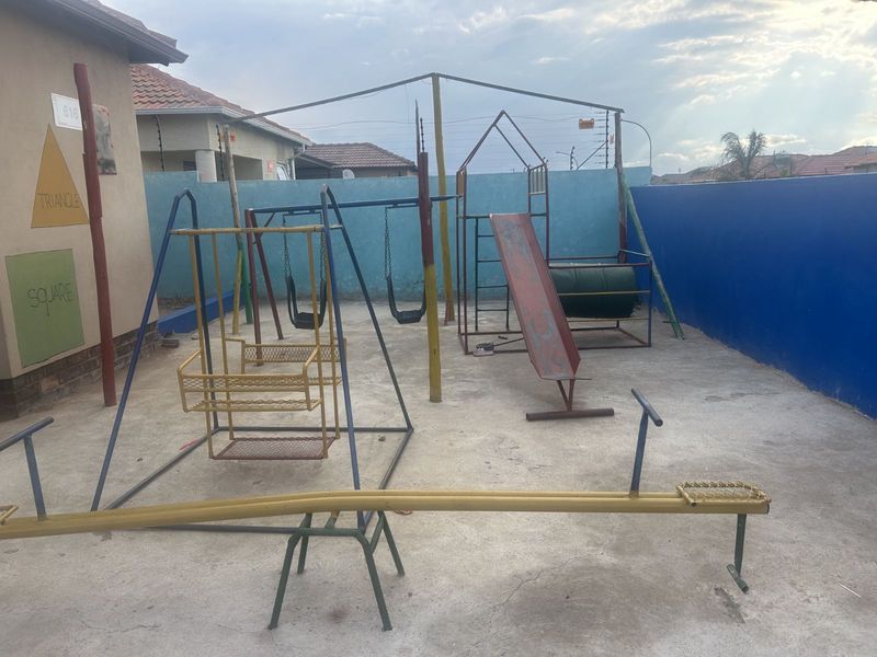 House For Sale in Southern Gateway - Photo 2