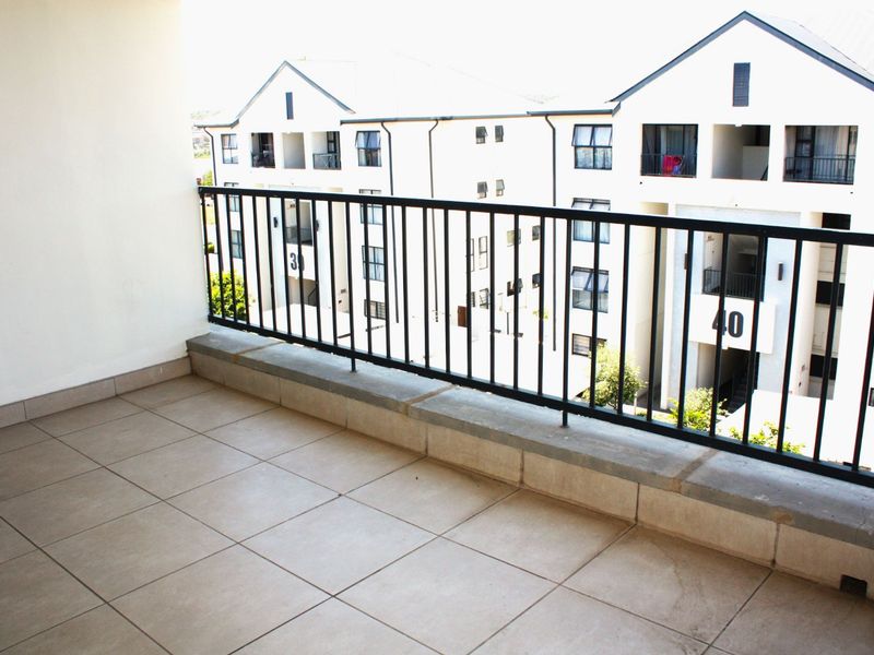 Apartment For Sale in Bryanston - Photo 8