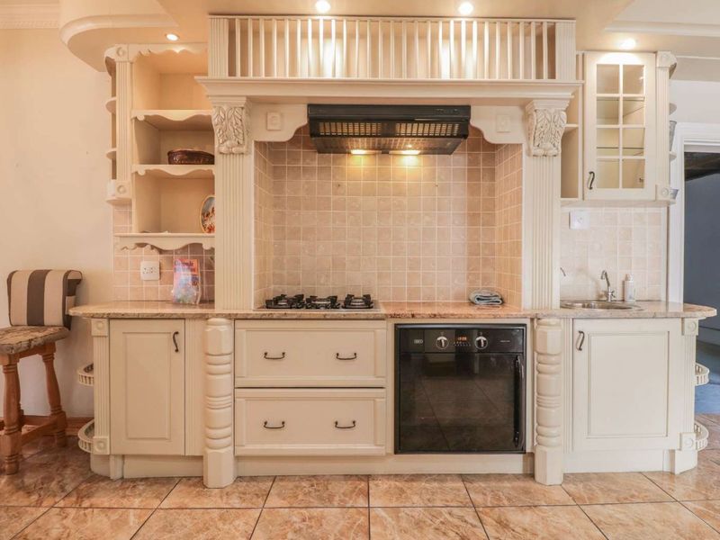 House For Sale in Hartenbos Central - Photo 7