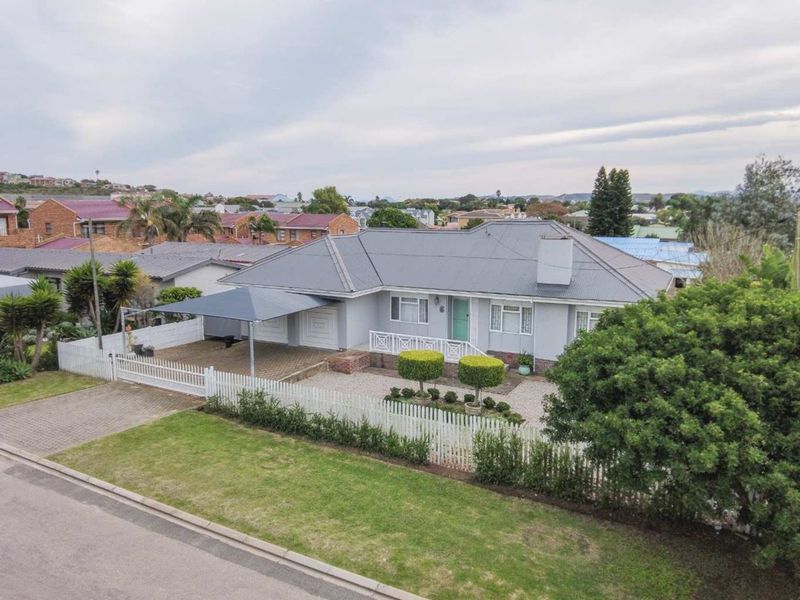 House For Sale in Hartenbos Central - Photo 2