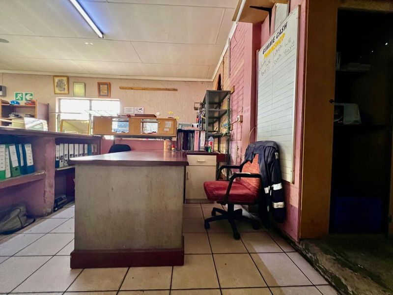 Retail For Sale in Ermelo Central - Photo 4