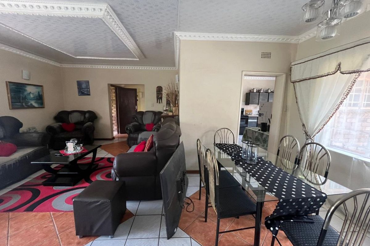 House For Sale in Burgersfort Central - Photo 4