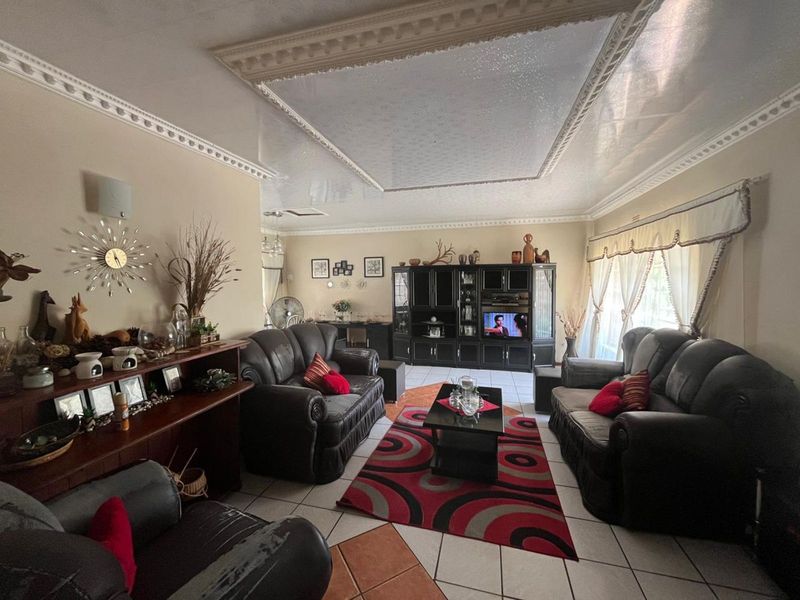 House For Sale in Burgersfort Central - Photo 3