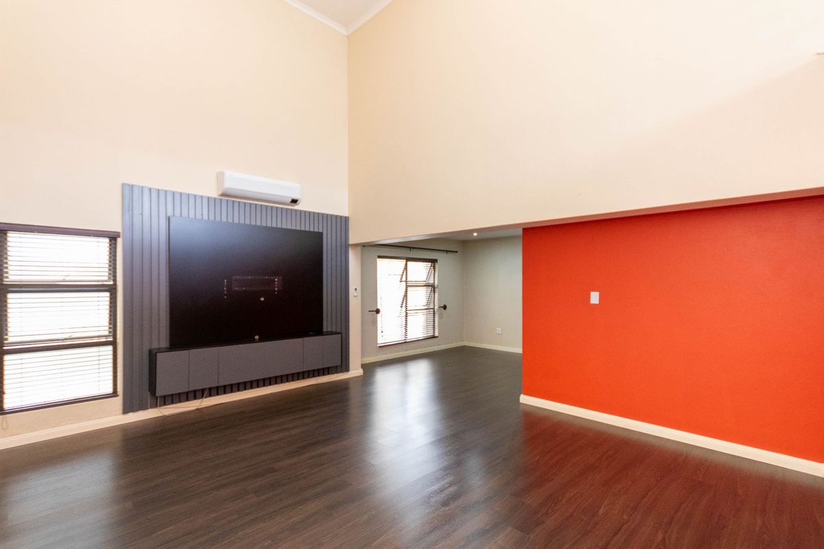 House For Sale in Kengies - Photo 3