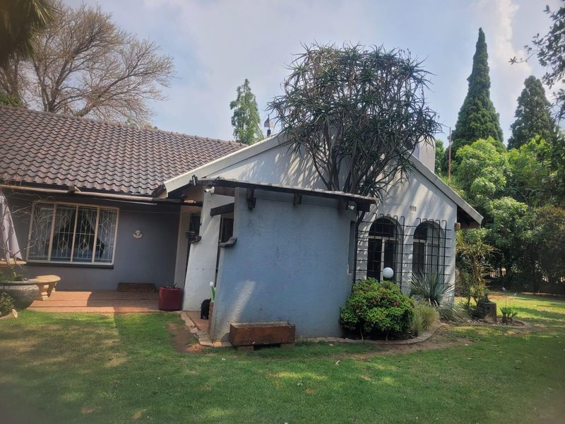 House For Sale in Selcourt - Photo 4