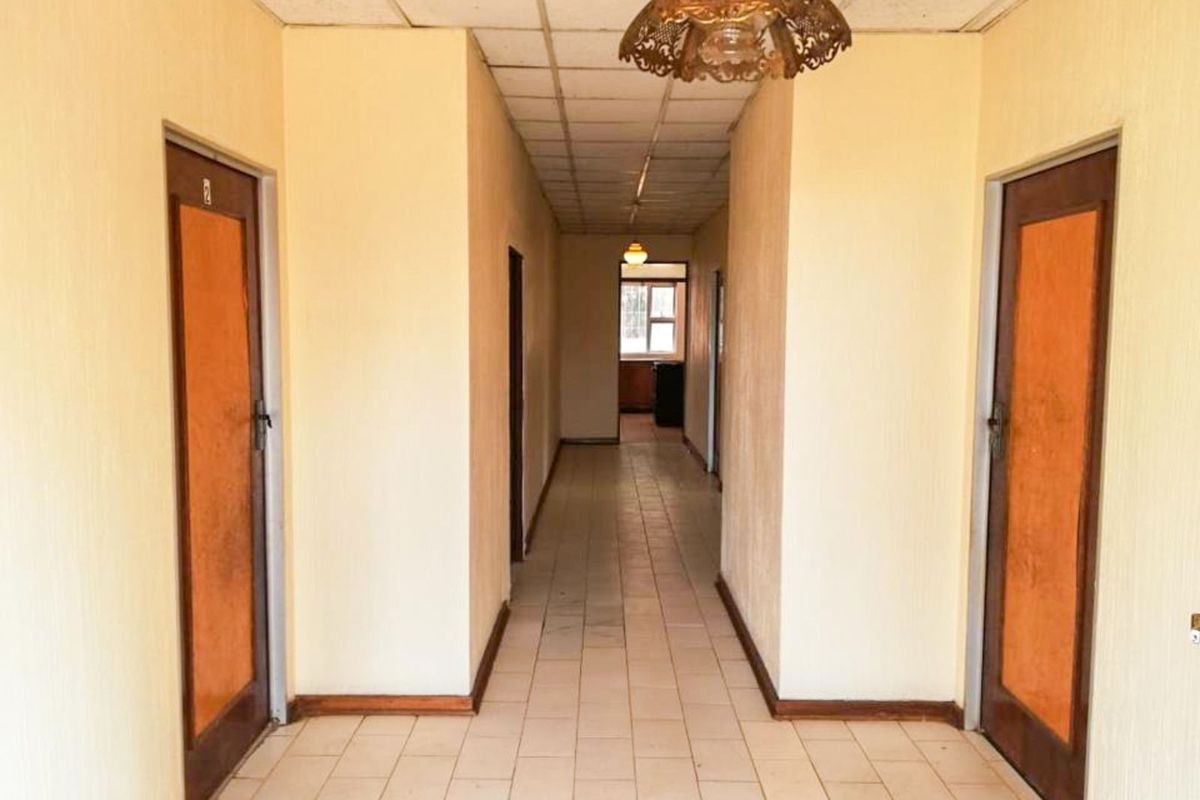 House For Sale in Observatory - Photo 5