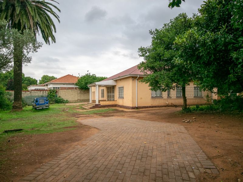 House For Sale in Observatory - Photo 3