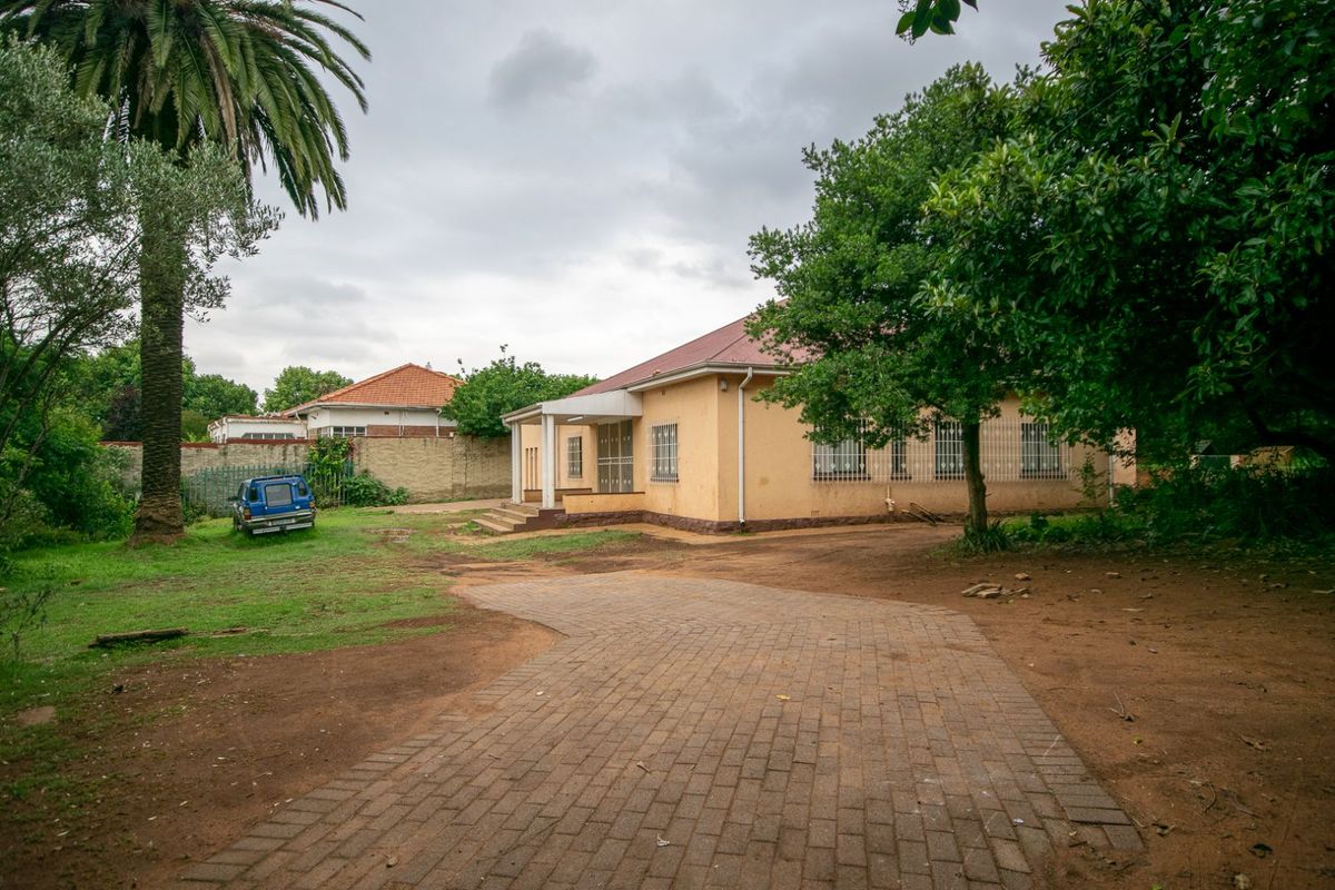 House For Sale in Observatory - Photo 3