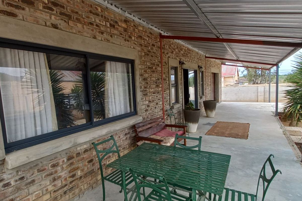 House For Sale in Calitzdorp Central - Photo 3