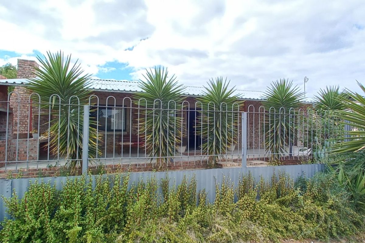 House For Sale in Calitzdorp Central - Photo 5