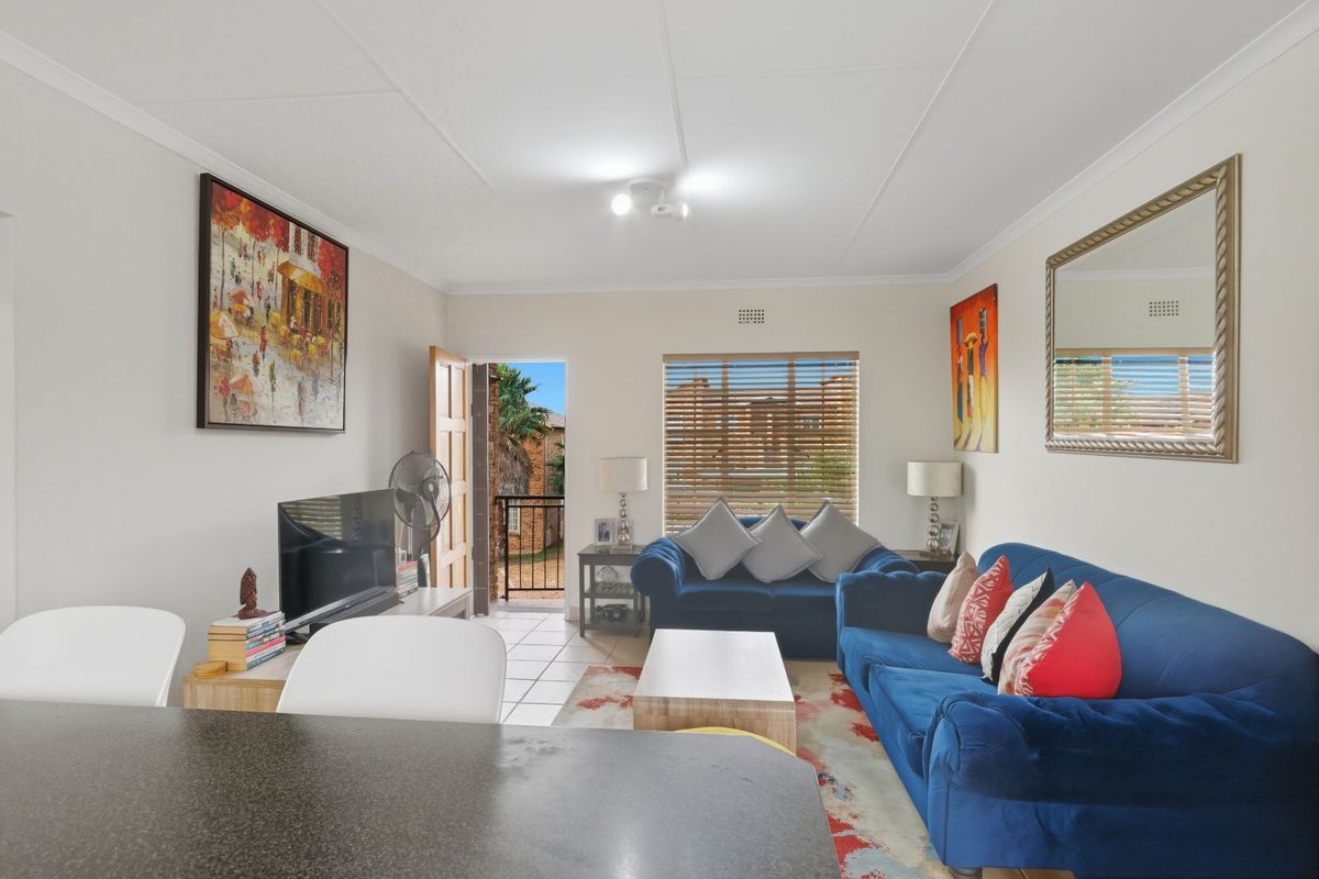 Apartment For Sale in Strubensvallei - Photo 3