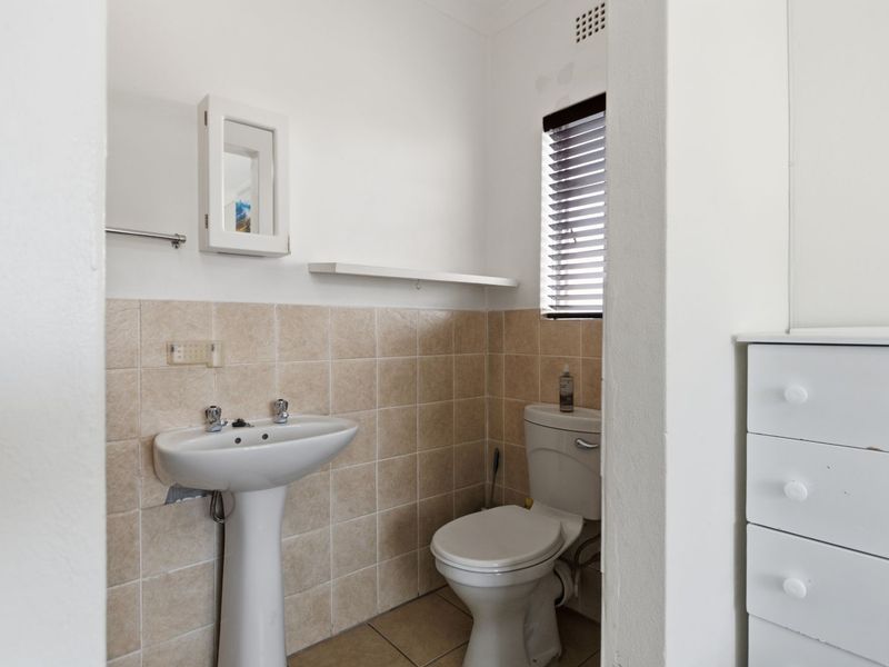 Apartment For Sale in Strubensvallei - Photo 9