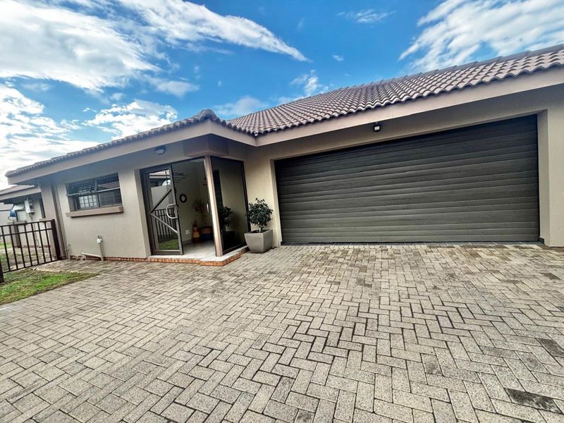 House For Sale in Noordrand - Photo 2