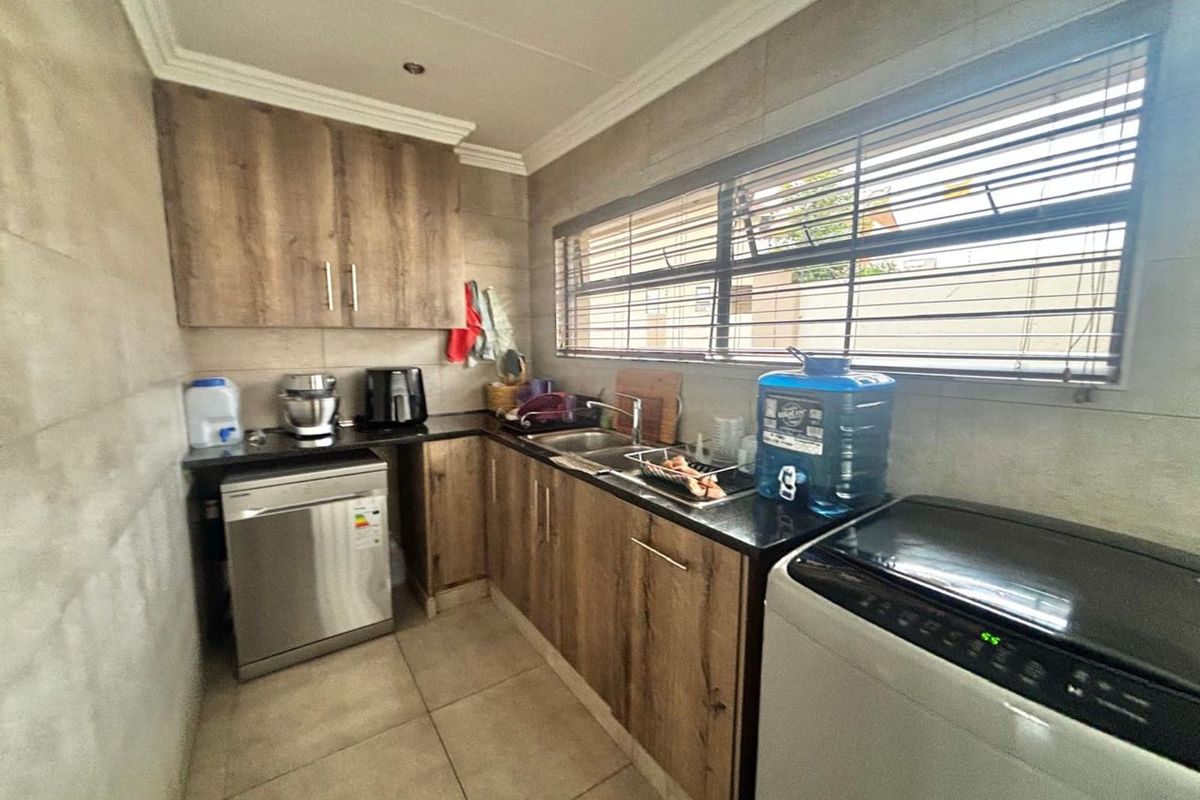 House For Sale in Noordrand - Photo 5