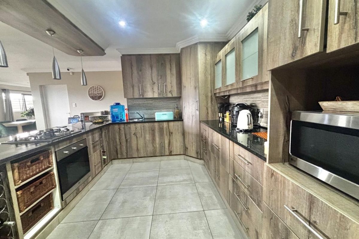 House For Sale in Noordrand - Photo 4