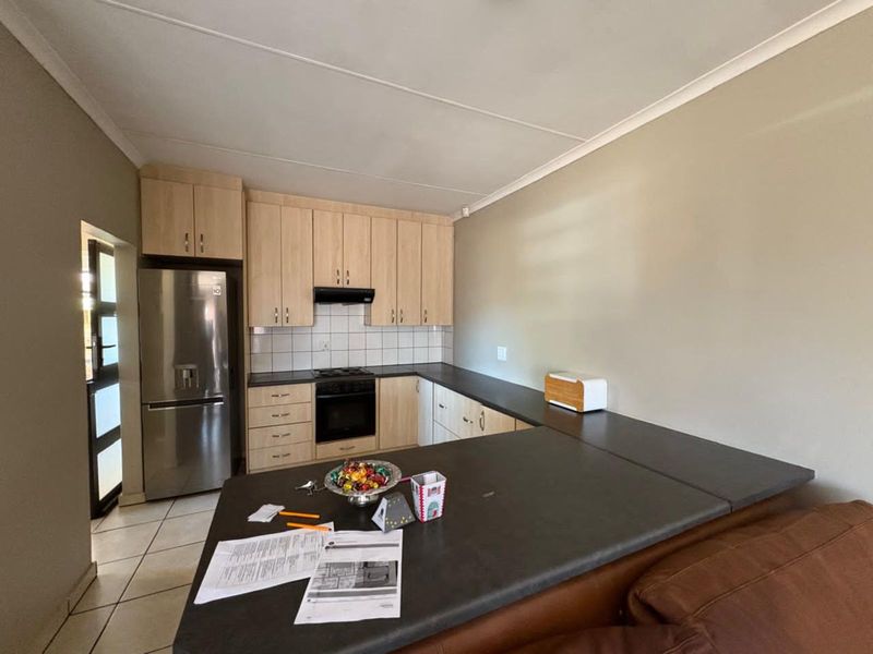 Townhouse For Sale in Riviera - Photo 7