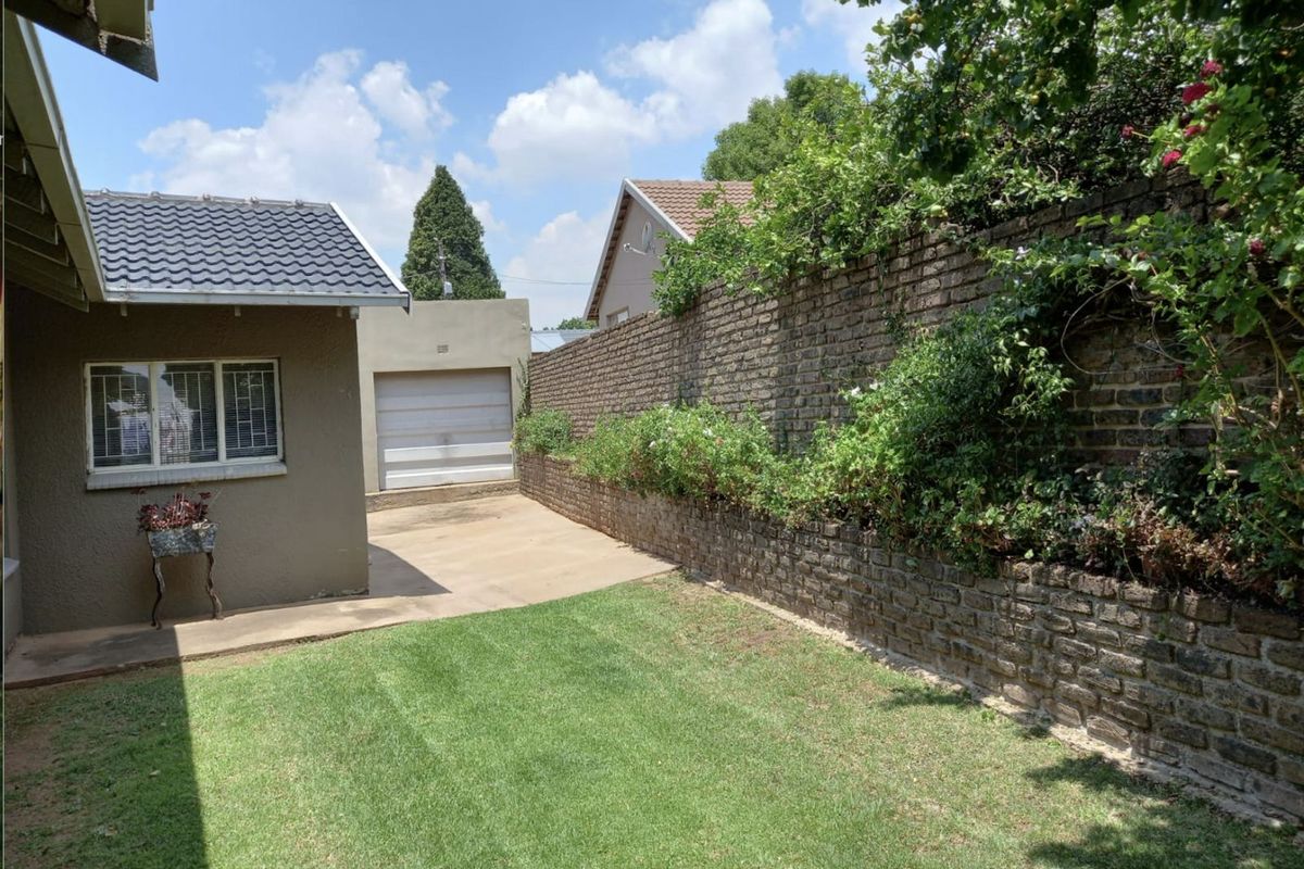 House For Sale in Wilro Park - Photo 5