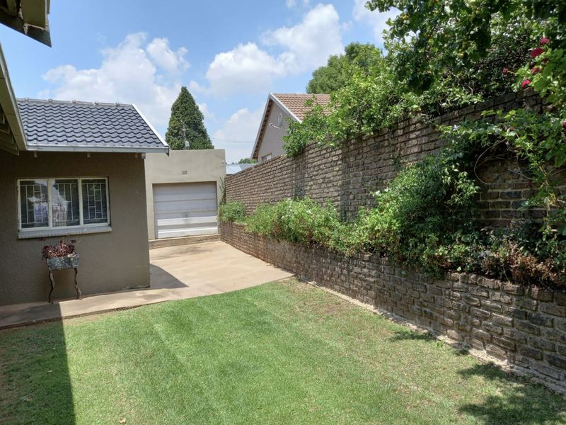 House For Sale in Wilro Park - Photo 5