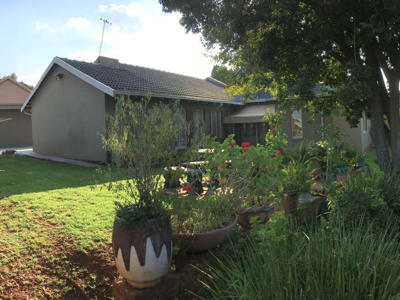 House For Sale in Wilro Park - Photo 10