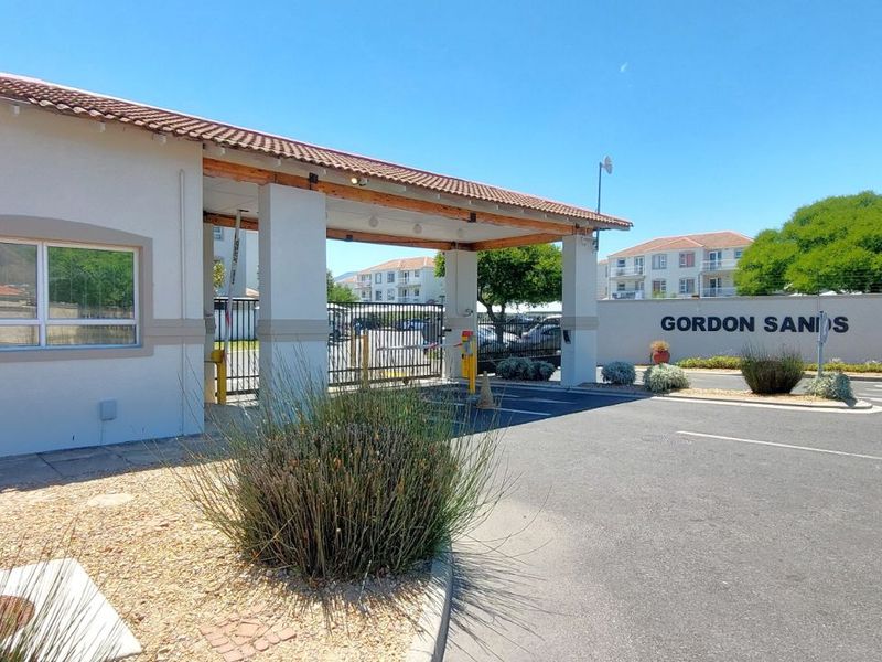 Apartment For Sale in Whispering Pines - Photo 2