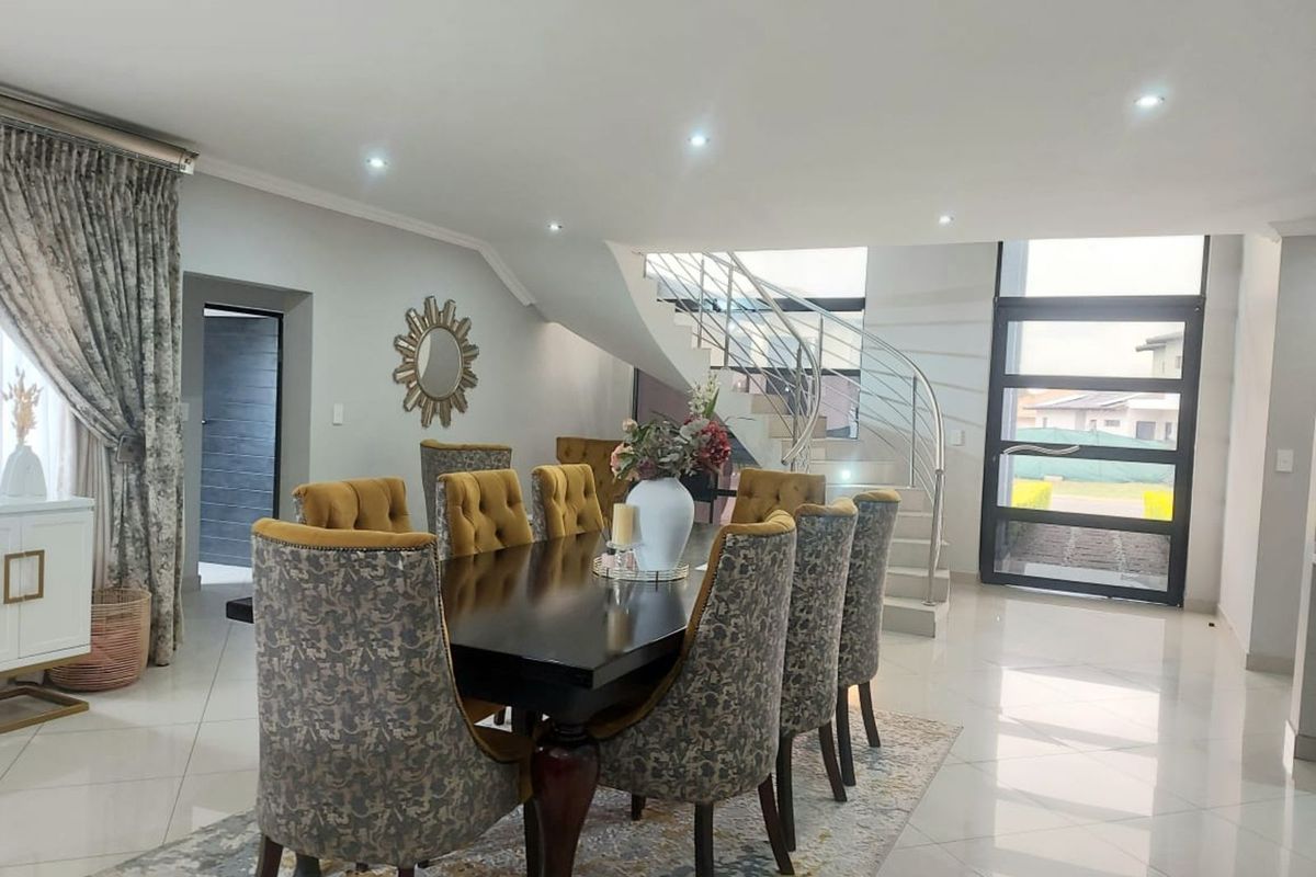 House For Sale in Savannah Country Estate - Photo 2