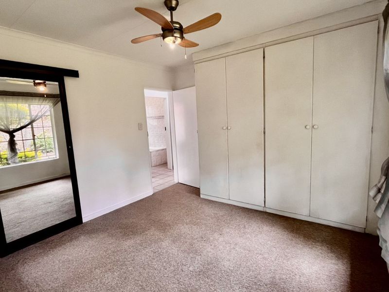 Townhouse For Sale in Faerie Glen - Photo 3