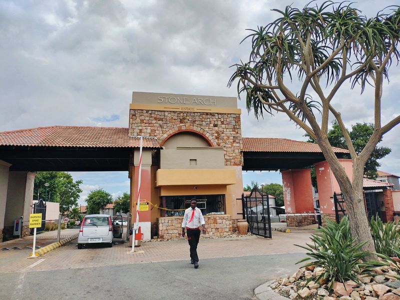 Apartment For Sale in Castleview - Photo 6