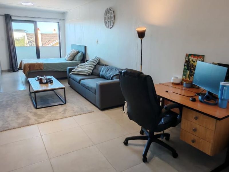 Apartment For Sale in Mowbray - Photo 3