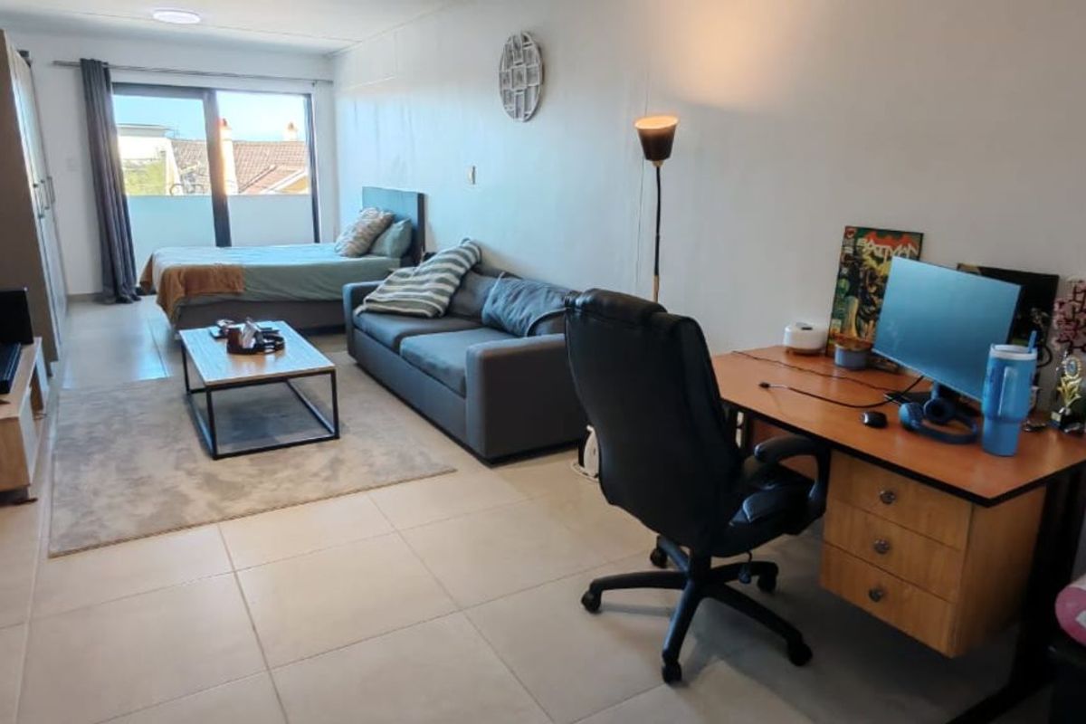 Apartment For Sale in Mowbray - Photo 3