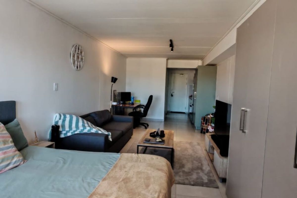 Apartment For Sale in Mowbray - Photo 4