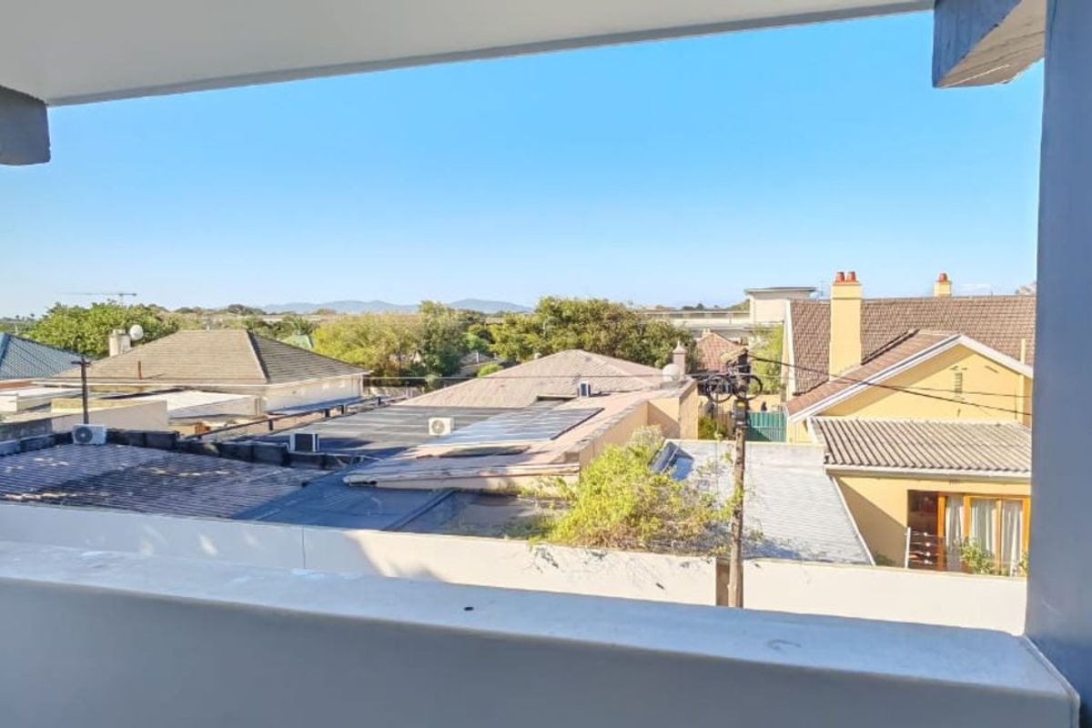 Apartment For Sale in Mowbray - Photo 2