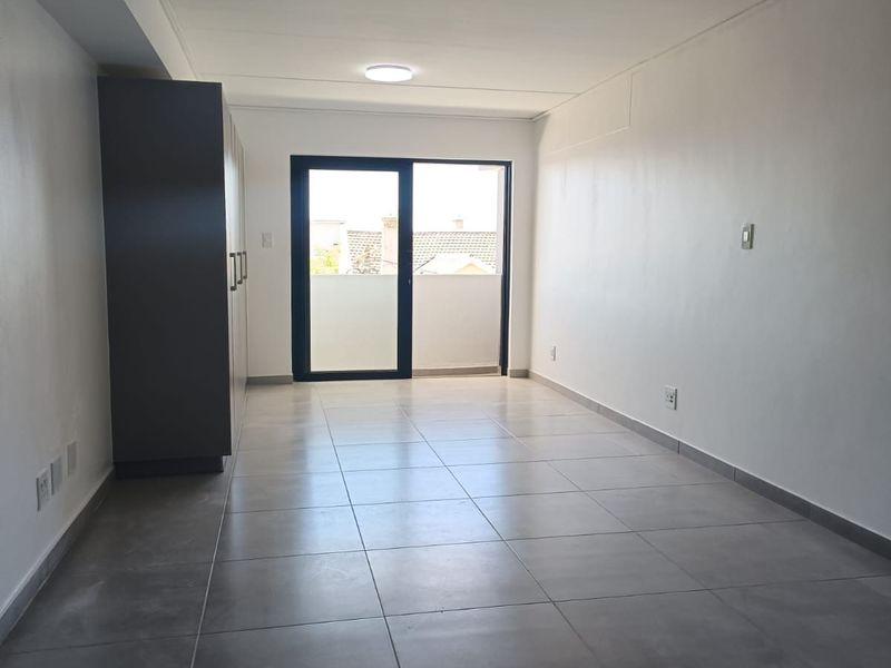 Apartment For Sale in Mowbray - Photo 3