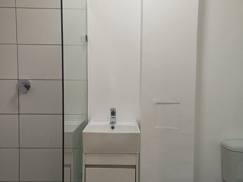 Apartment For Sale in Mowbray - Photo 4